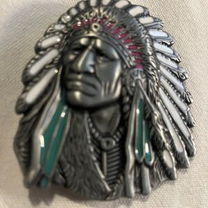 New Men’s Silver and White Native American Chief Belt buckle NWT